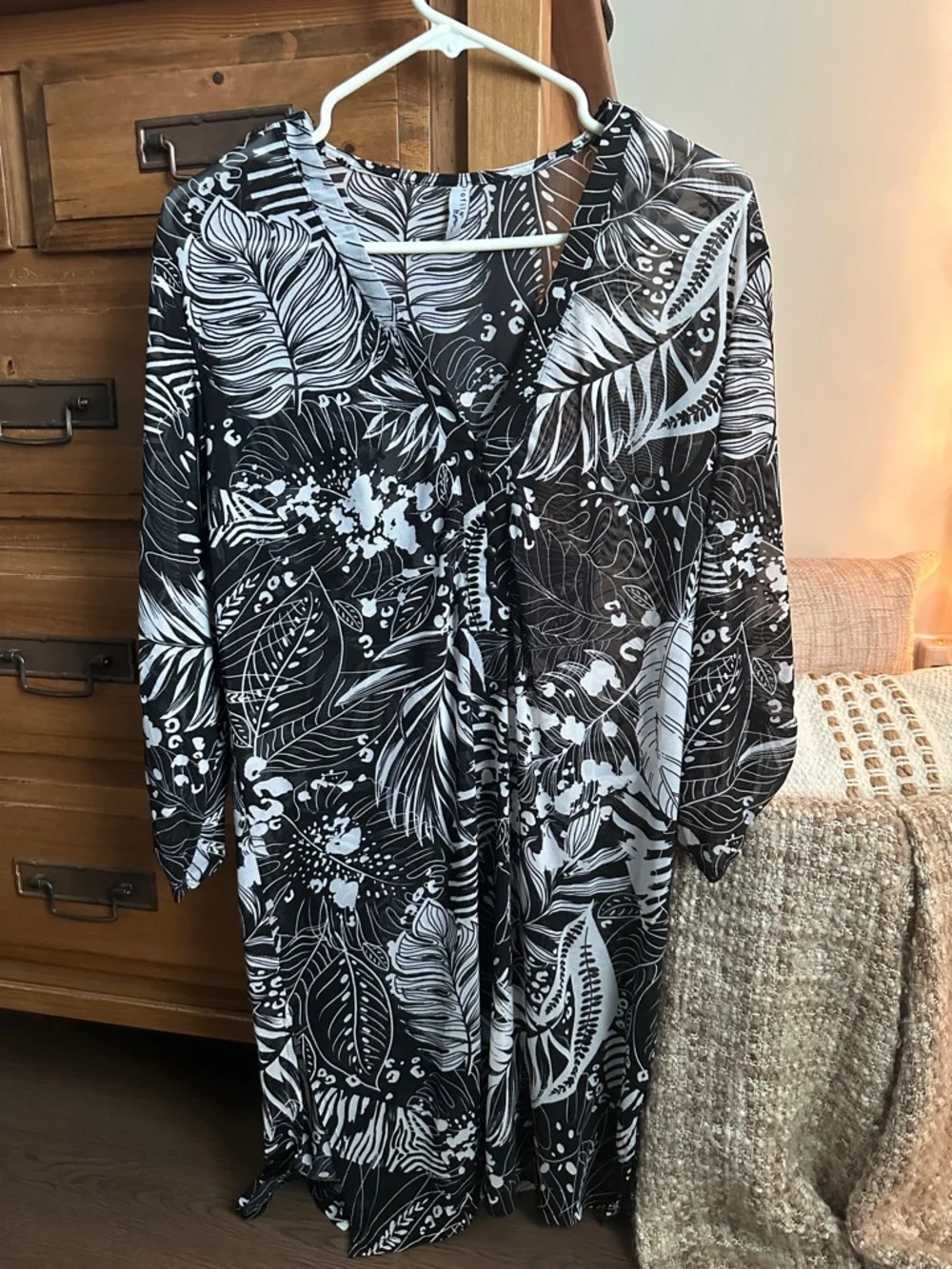 Profile By Gottex Black and White Tropical Leaf Swim Cover-Up
